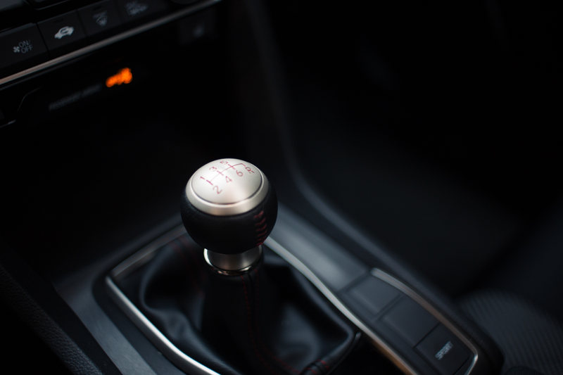Illustration for article titled The 2017 Honda Civic Si Is A Love Letter To The Manual Transmission